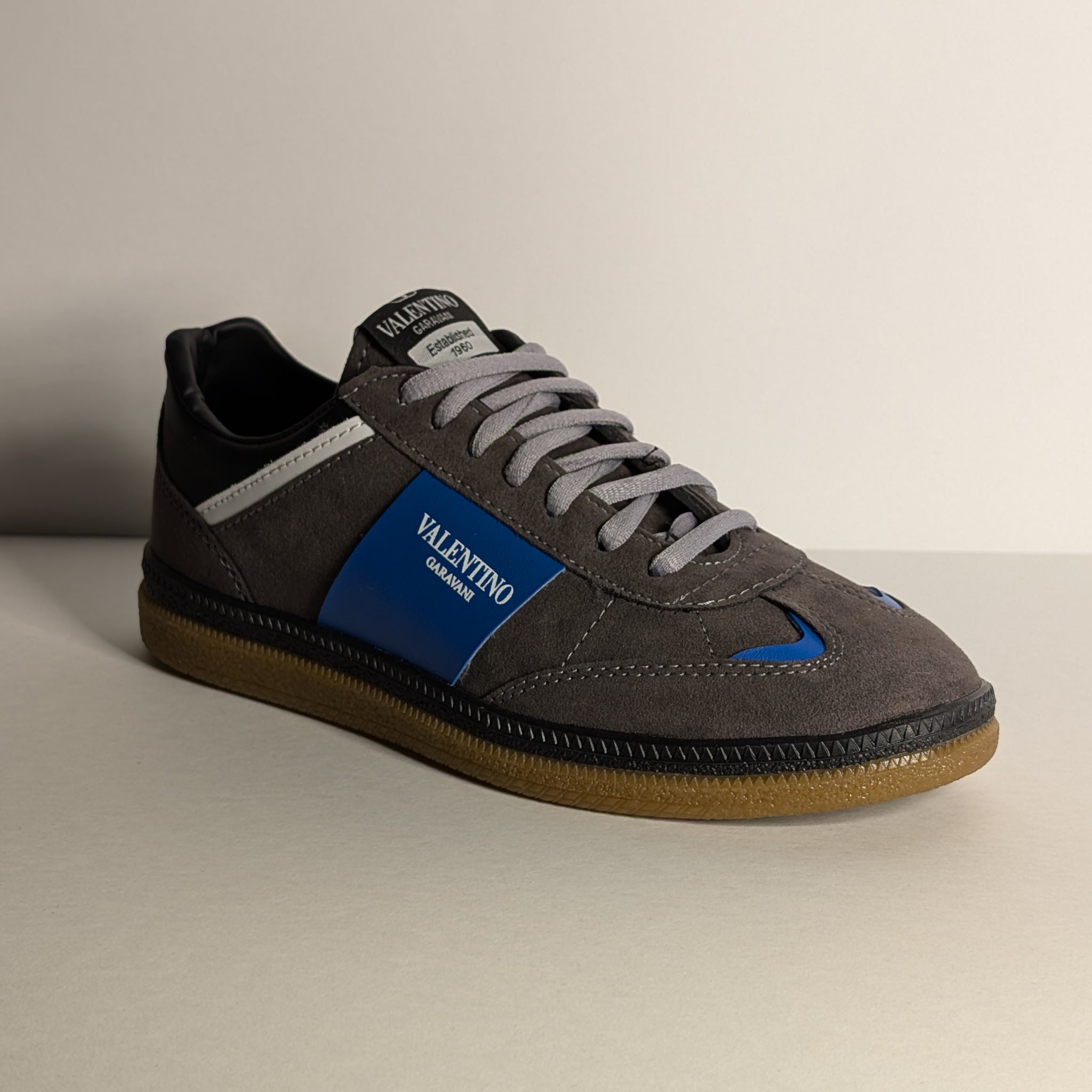 Dresser Shoes - Man / მამაკაცის ფეხსაცმელი