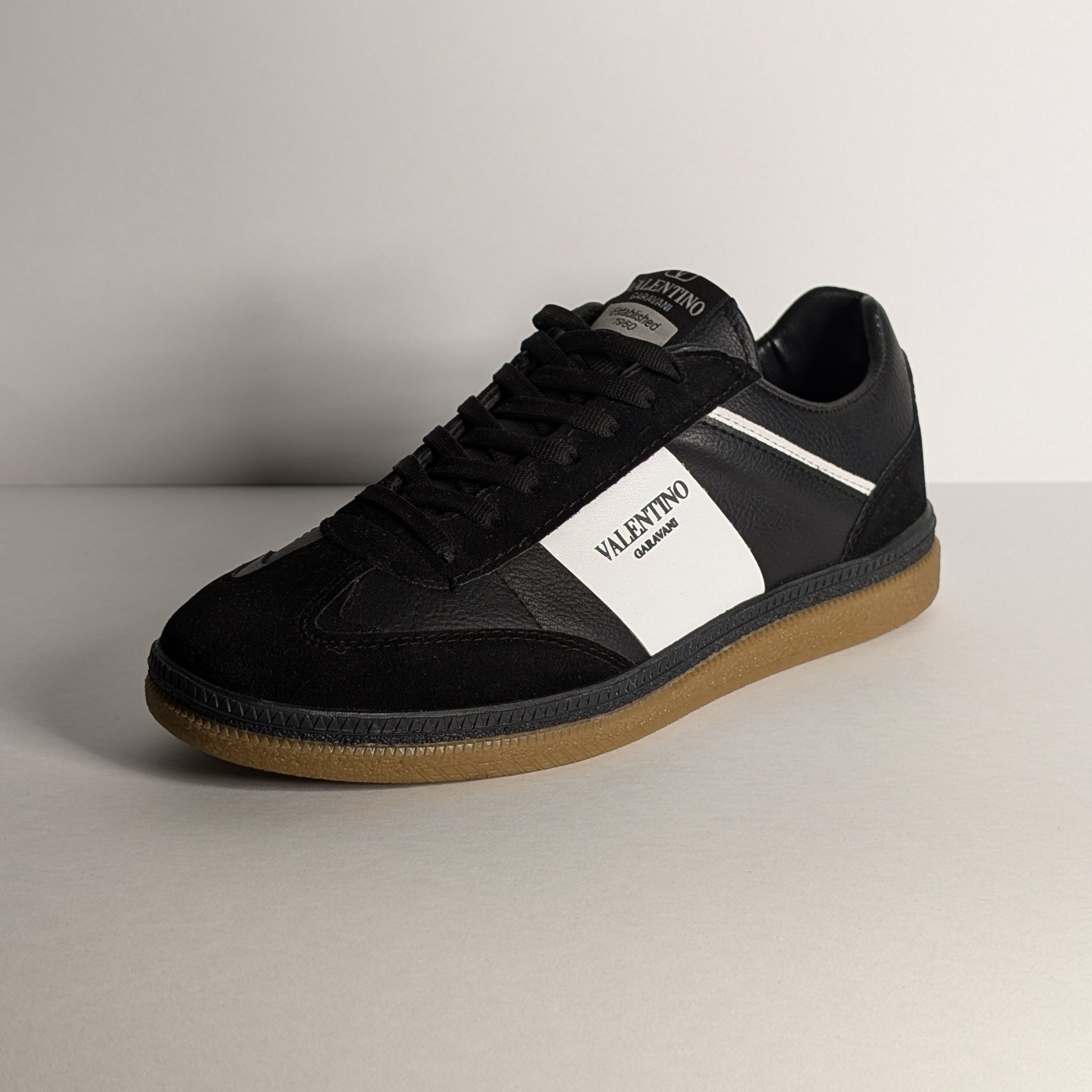 Dresser Shoes - Man / მამაკაცის ფეხსაცმელი