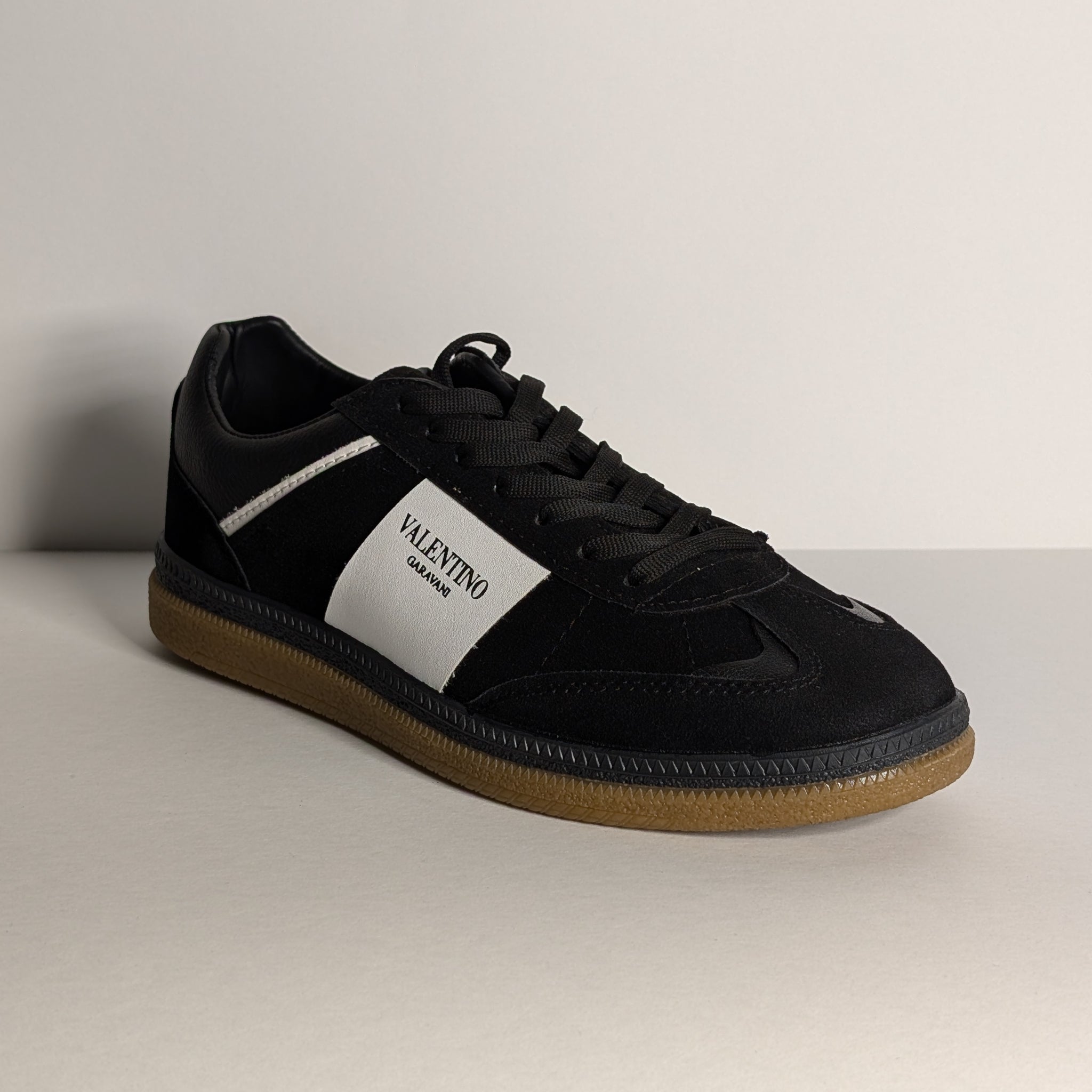 Dresser Shoes - Man / მამაკაცის ფეხსაცმელი