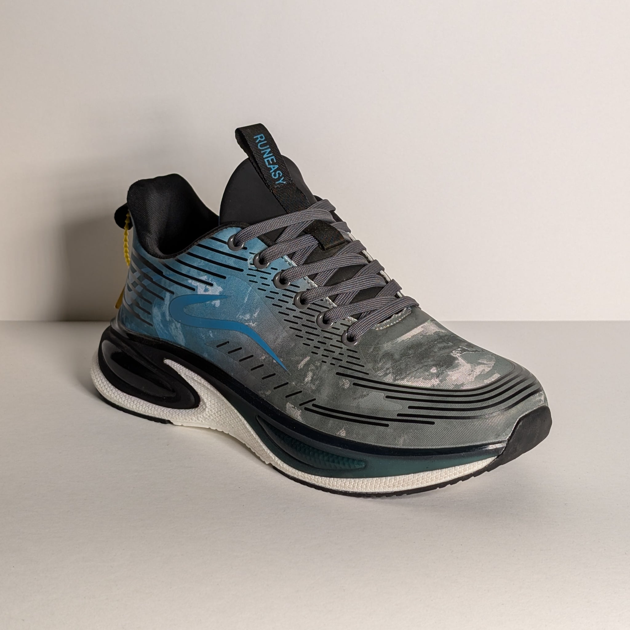 Dresser Premium Sneakers / მამაკაცის ფეხსაცმელი