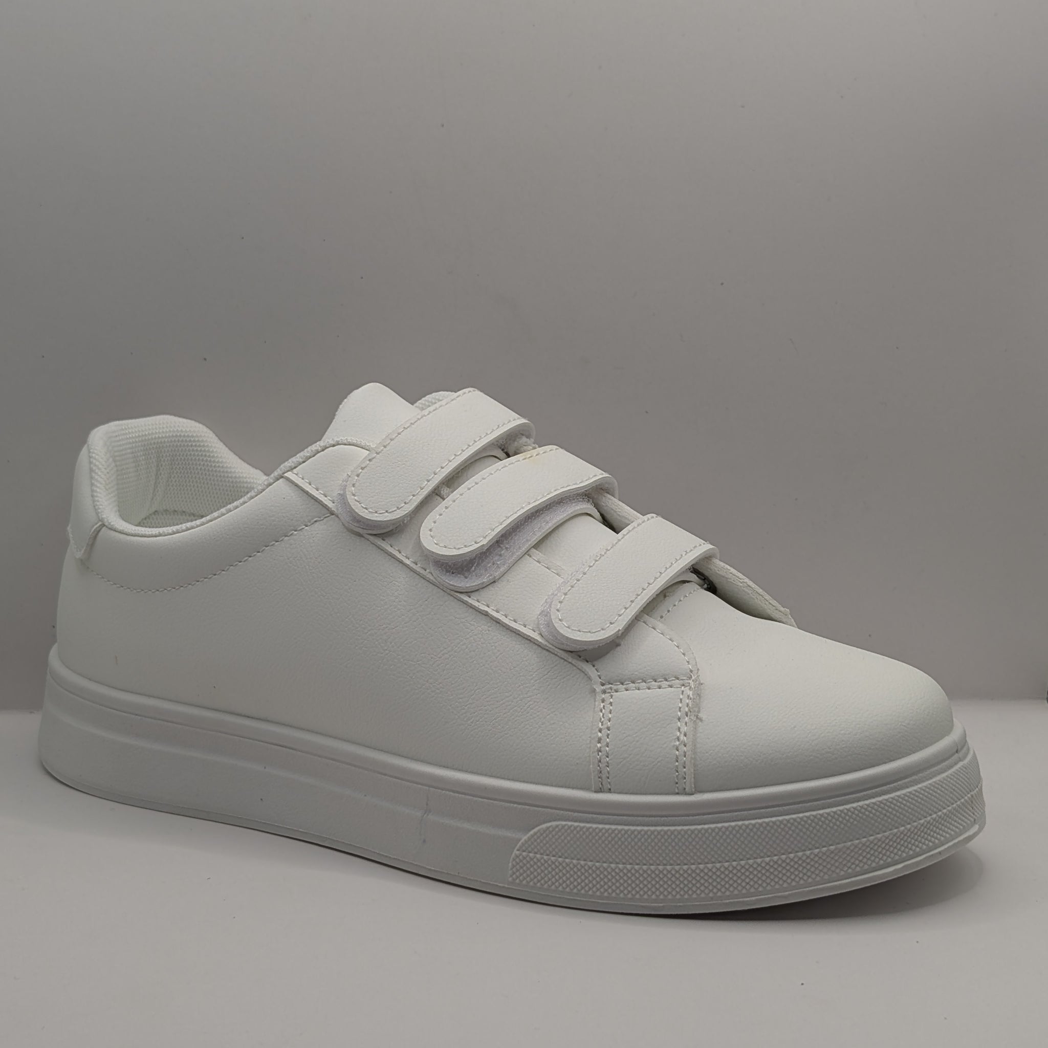 Dresser White Sneakers - 10369