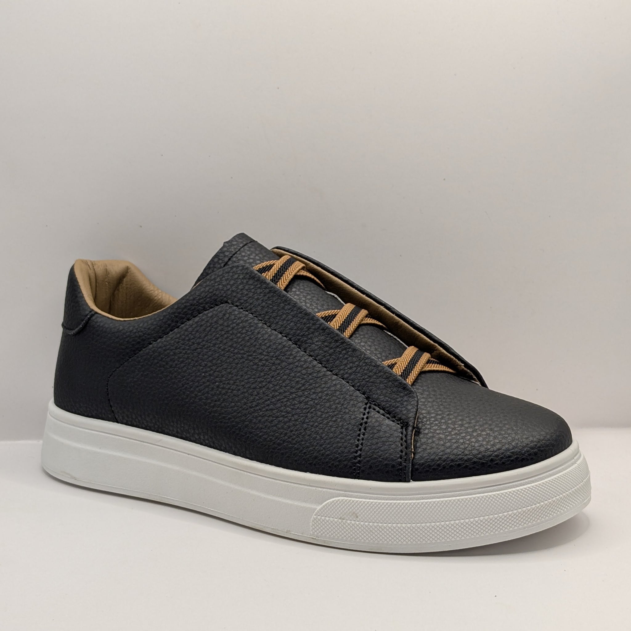 Dresser Black Sneakers - 10376