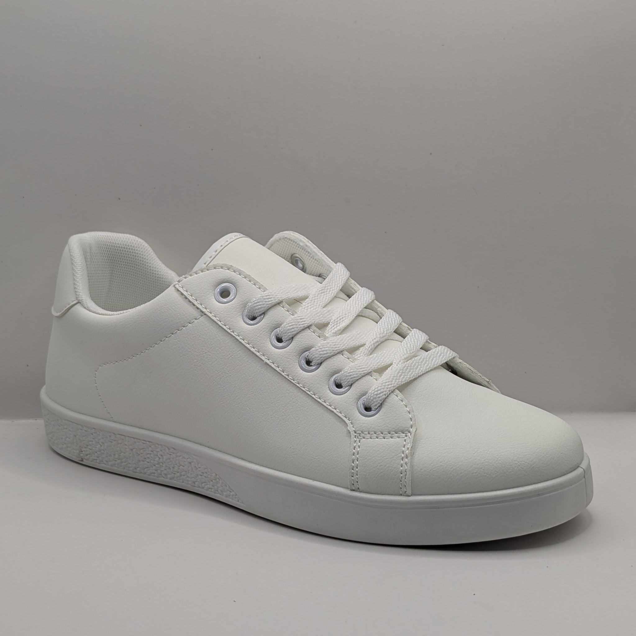 Dresser White Sneakers - 10377