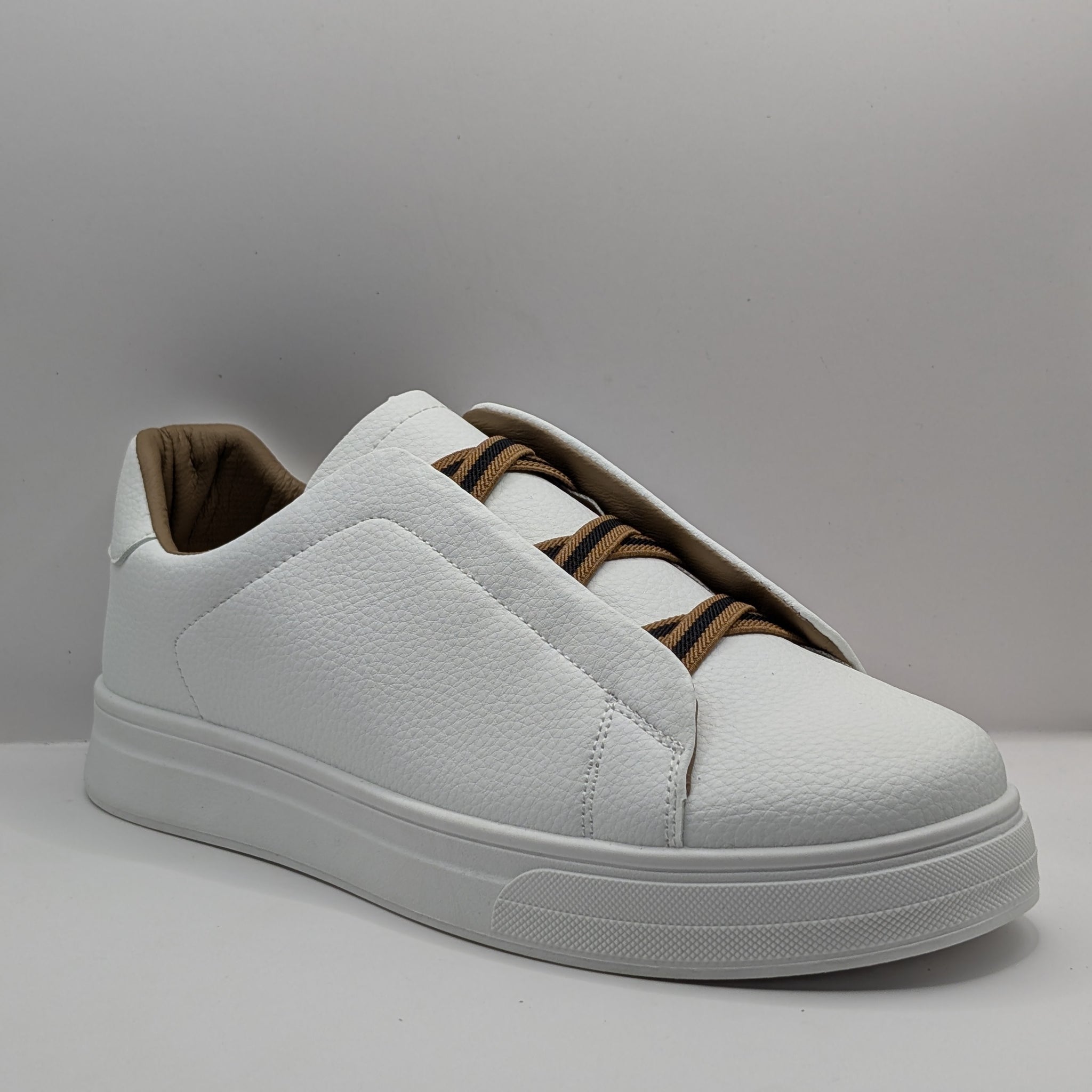 Dresser White Sneakers - 10378